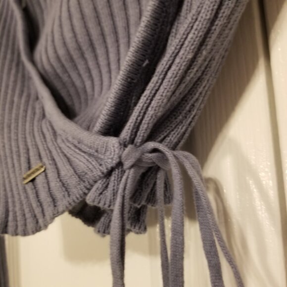 Aeropostale Periwinkle Long Sleeve Knit Crop Wraparound Collar Top Women xsmall - Picture 4 of 10